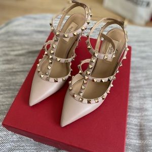 Valentino Rockstuds size 8